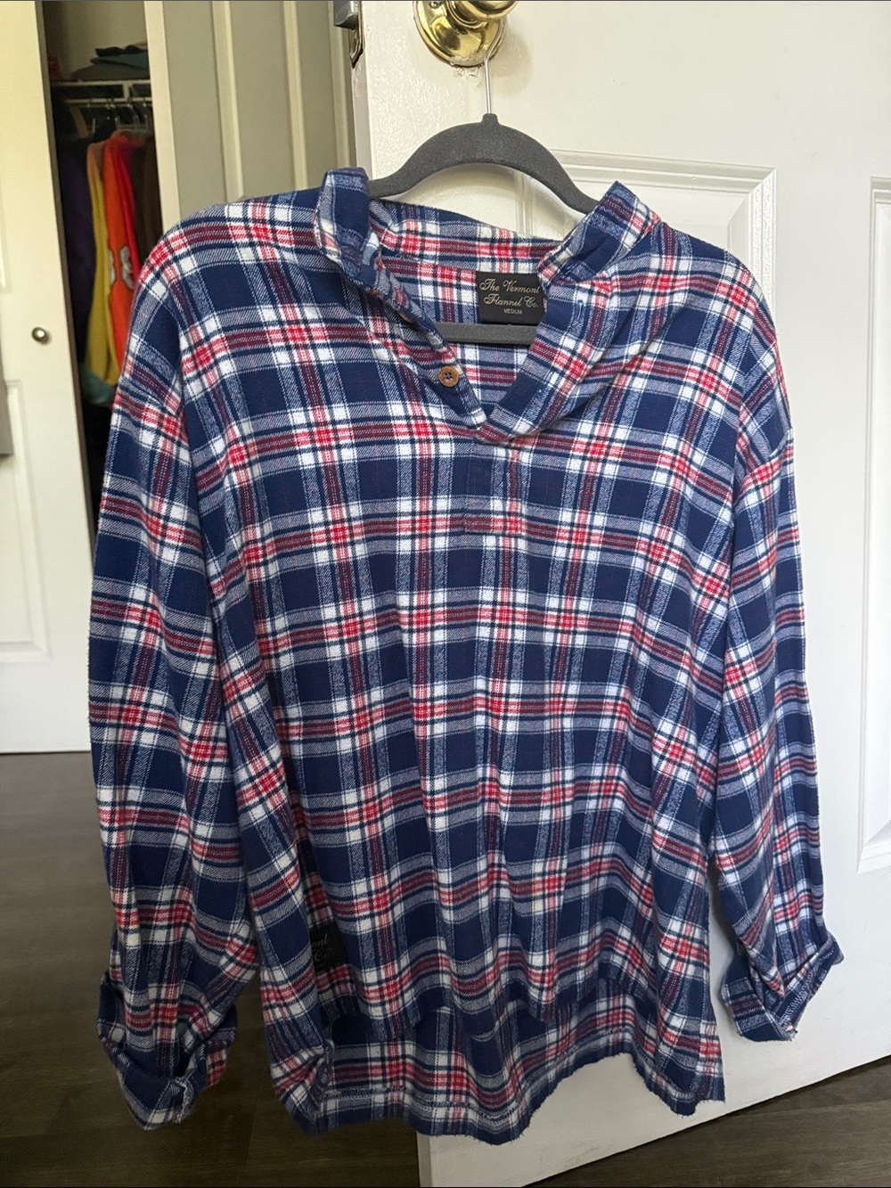 Vermont Flannel Navy Blue Red & White Button-Neck Shirt